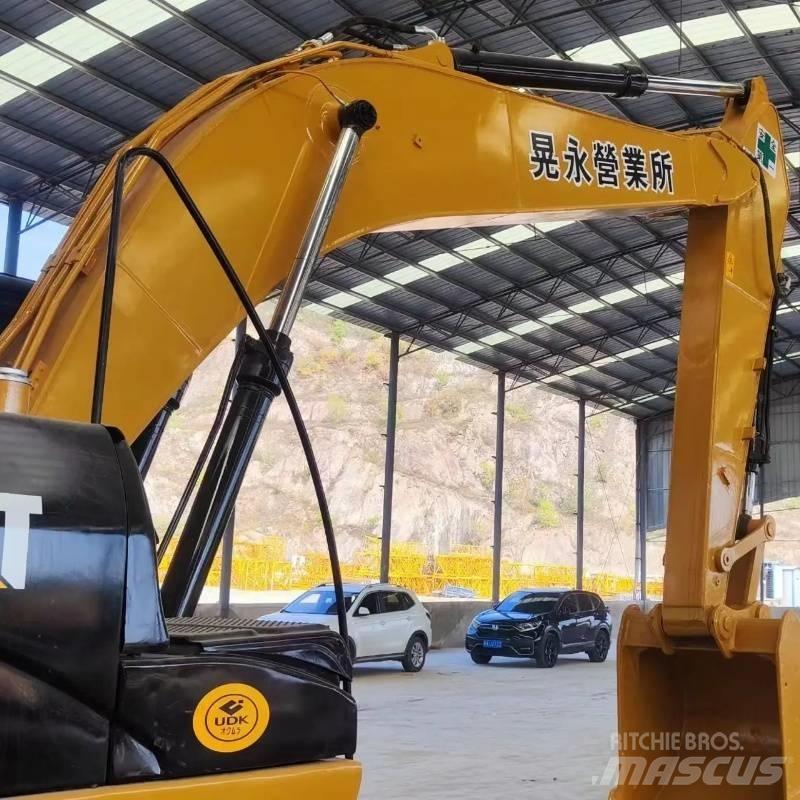 CAT 320D Pelle sur chenilles