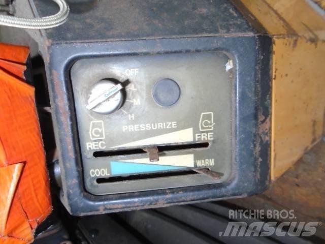 Komatsu WA 350-1 Chargeuse sur pneus