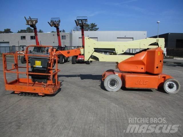 JLG E400 AJP (817) Nacelle Automotrice