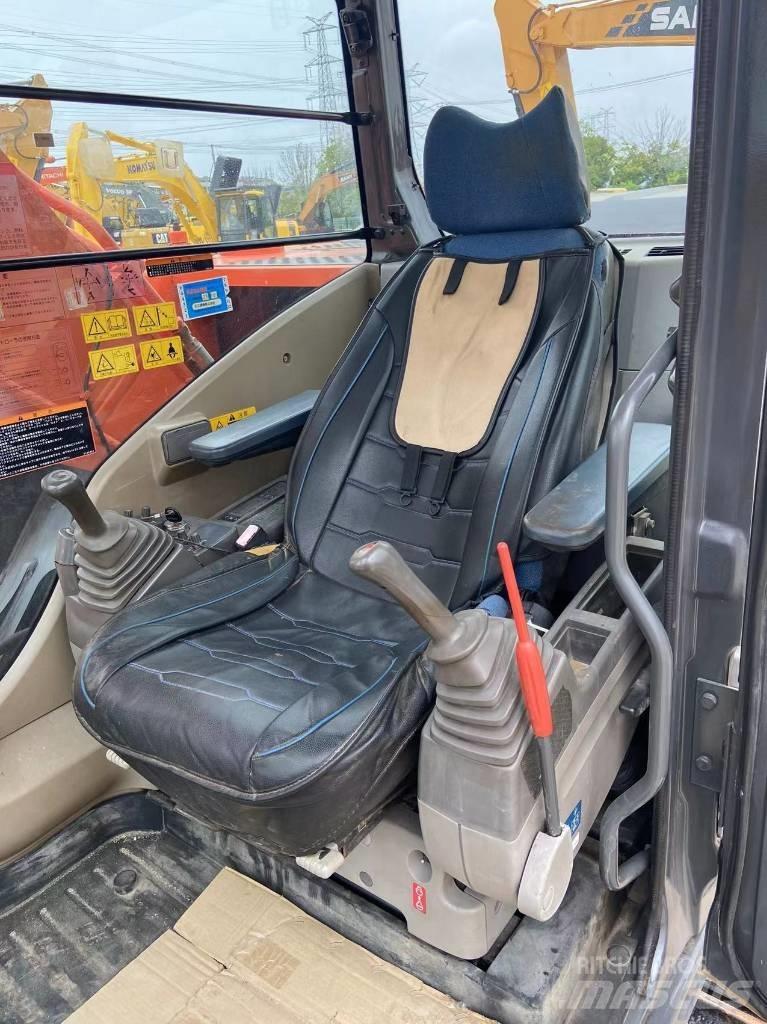 Hitachi ZX 240 Pelle sur chenilles
