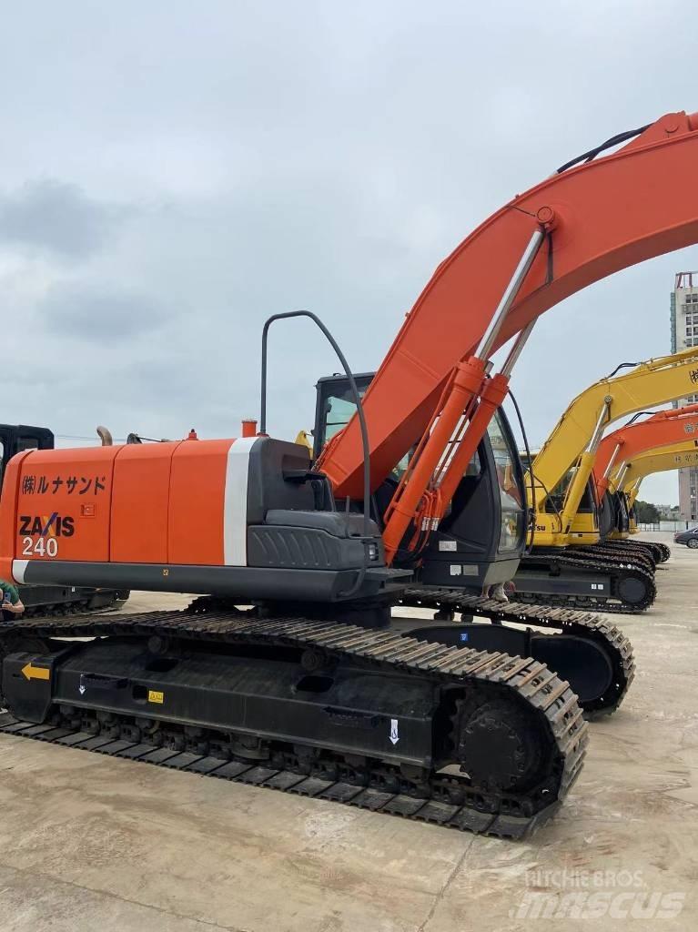 Hitachi ZX 240 Pelle sur chenilles