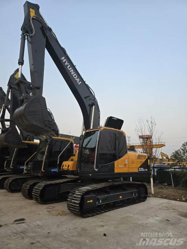 Hyundai 220—9S Pelle sur chenilles