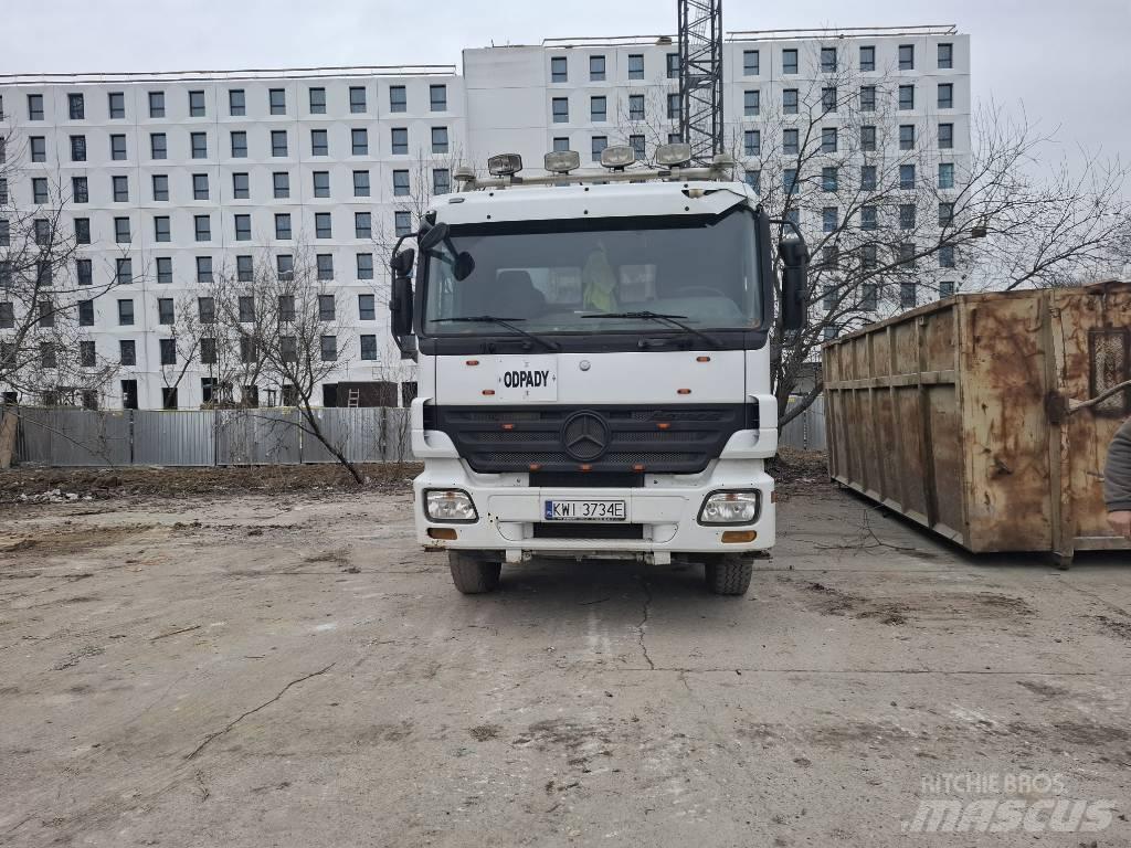 Mercedes-Benz 3244 Camion ampliroll