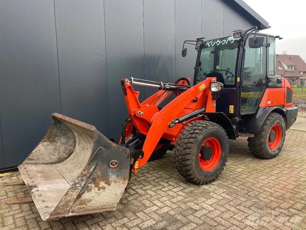 Kubota R065 Chargeuse sur pneus