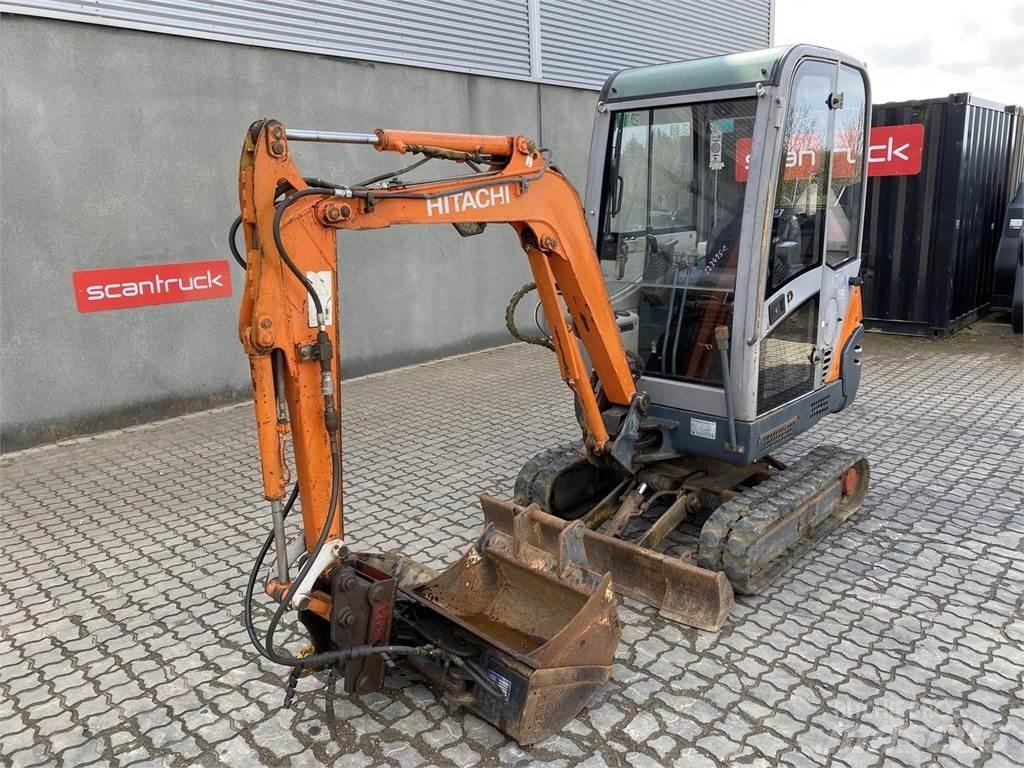 Hitachi ZX18 Pelle sur pneus