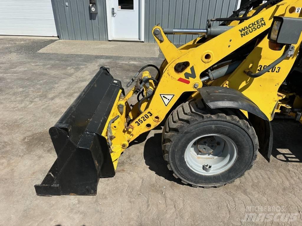 Wacker Neuson WL 30 Chargeuse sur pneus
