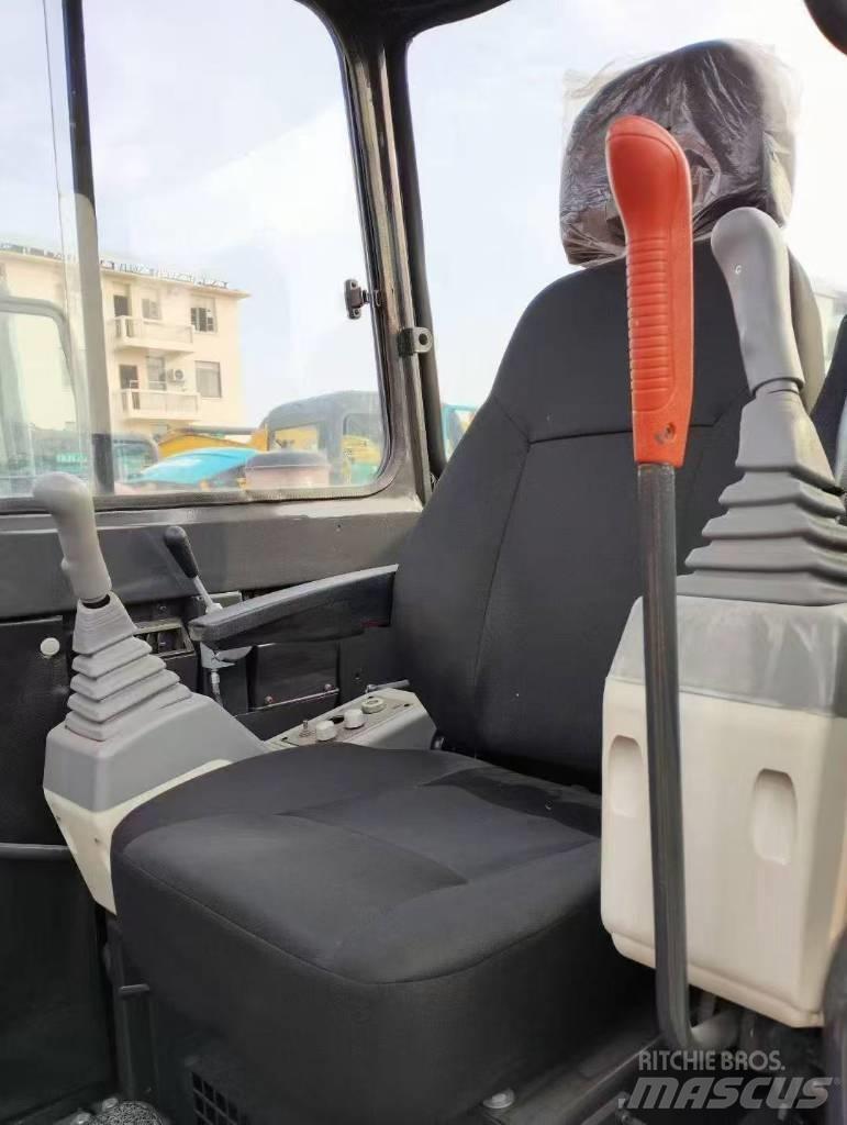 Doosan 55 Pelle sur chenilles