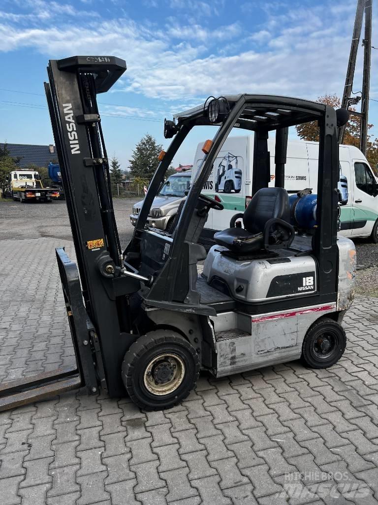 Nissan PD01A18PQ Chariots GPL