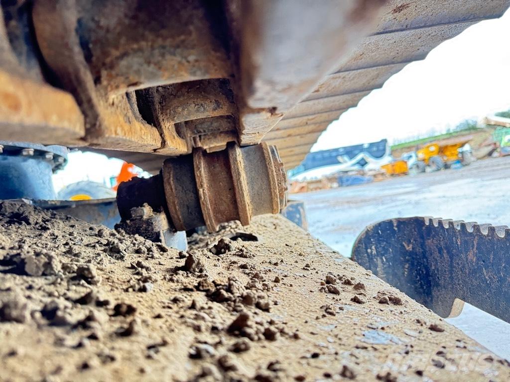 JCB 140X L SV Pelle sur chenilles