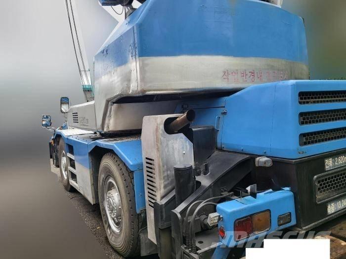 Tadano TR 250 M-6 Grues mobiles