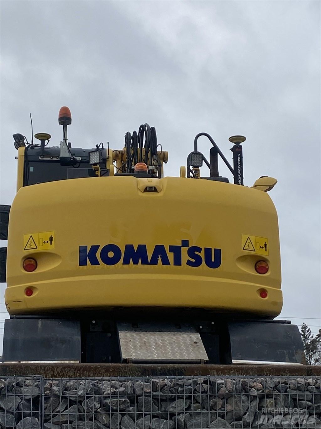 Komatsu PW148-10 Pelle sur pneus
