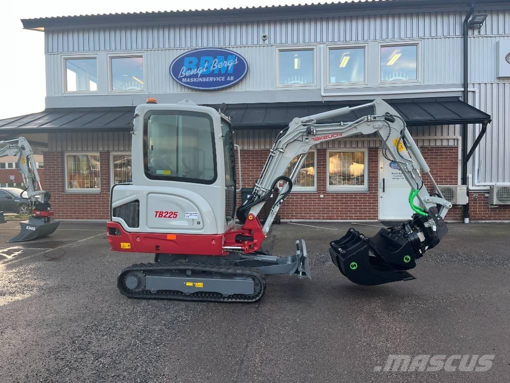 Takeuchi TB 225 Mini pelle < 7t