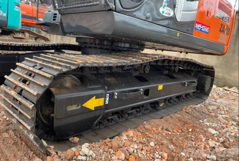 Hitachi 200-3 Pelle sur chenilles