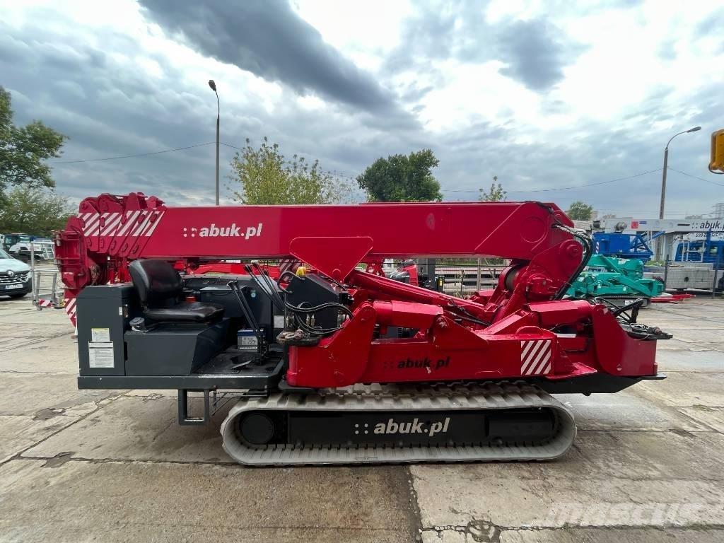 Unic URW 706 Mini grue
