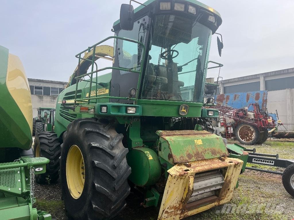 John Deere 7700 Ensileuse automotrice