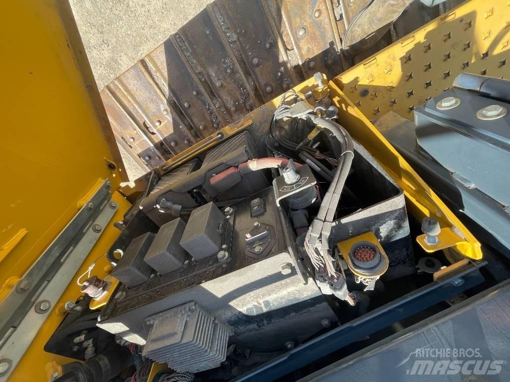 DEERE 700K Bouteurs sur chenilles