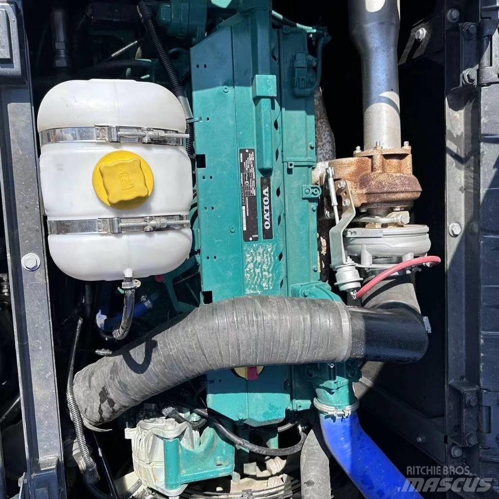 Volvo EC 240 Pelle sur chenilles