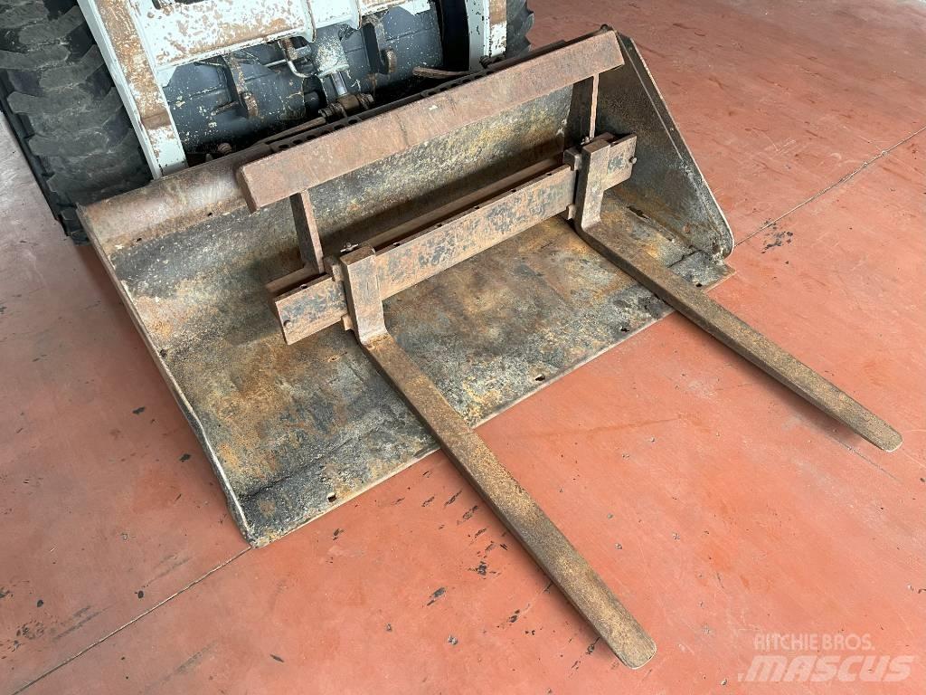 Bobcat 853 Chargeuse compacte