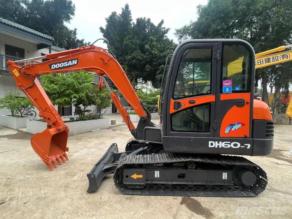 Doosan DH 60-7 Mini pelle < 7t