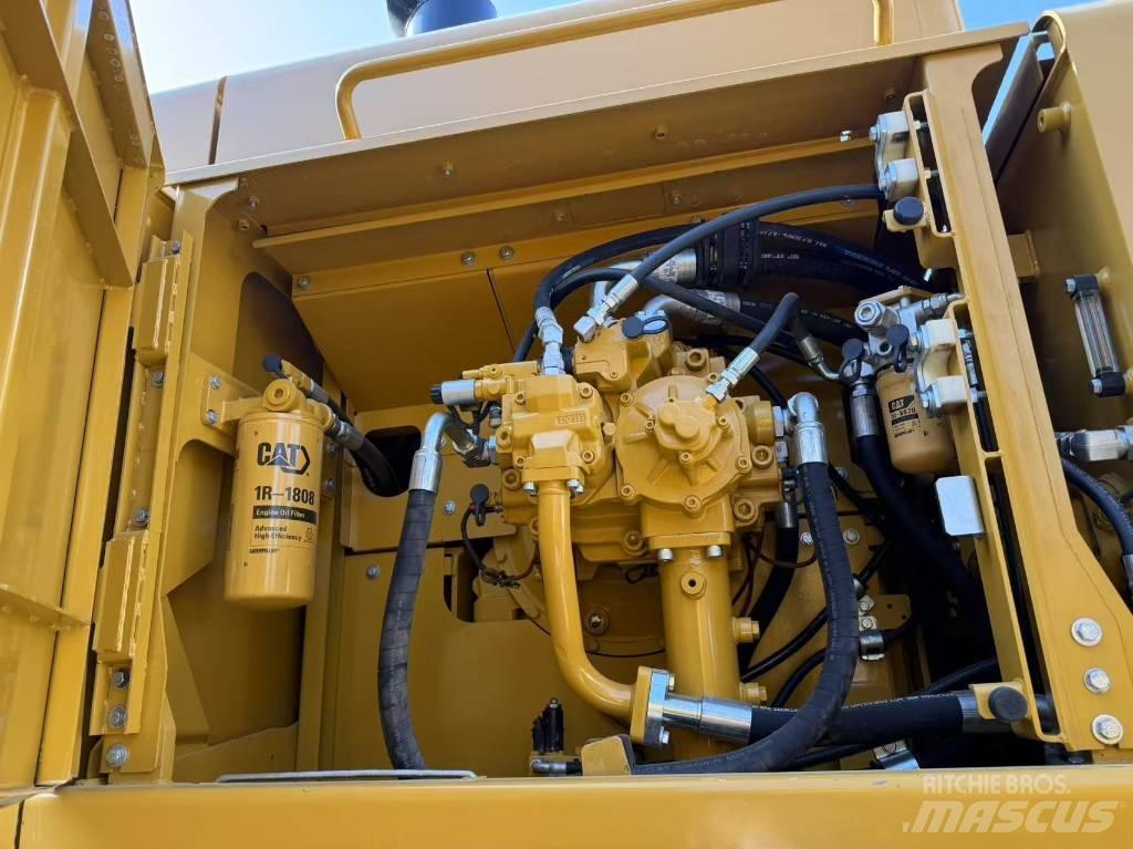 CAT 349 D L Pelle sur chenilles