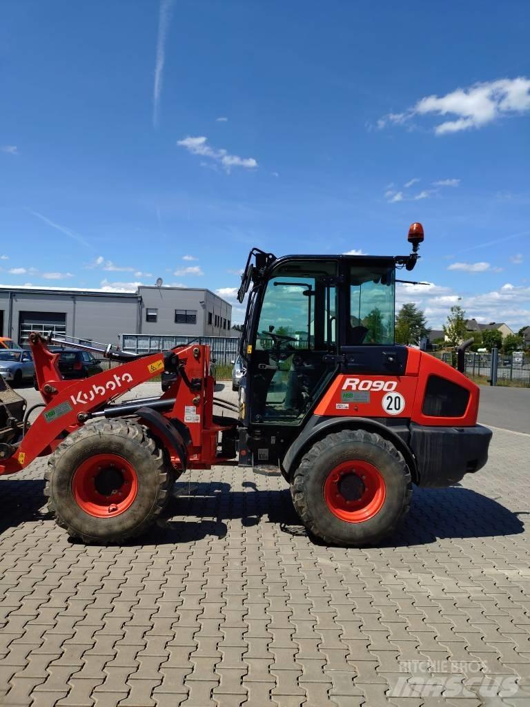 Kubota R 090 Chargeuse sur pneus