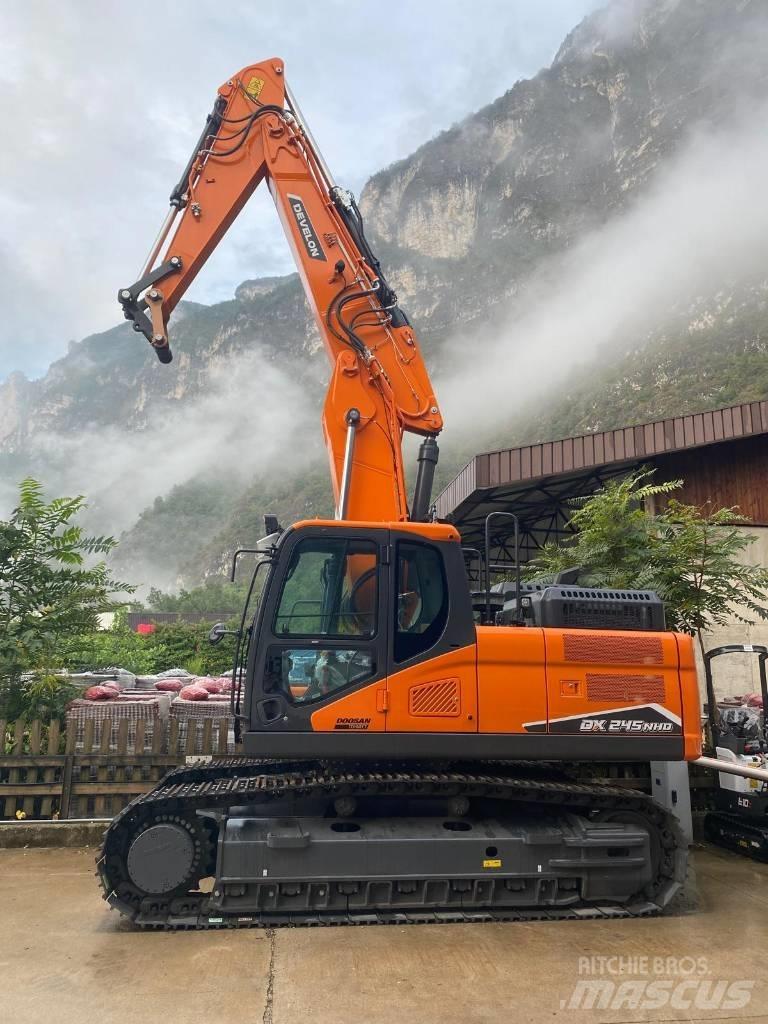 Develon DX 245 NHD-7 Pelle sur chenilles
