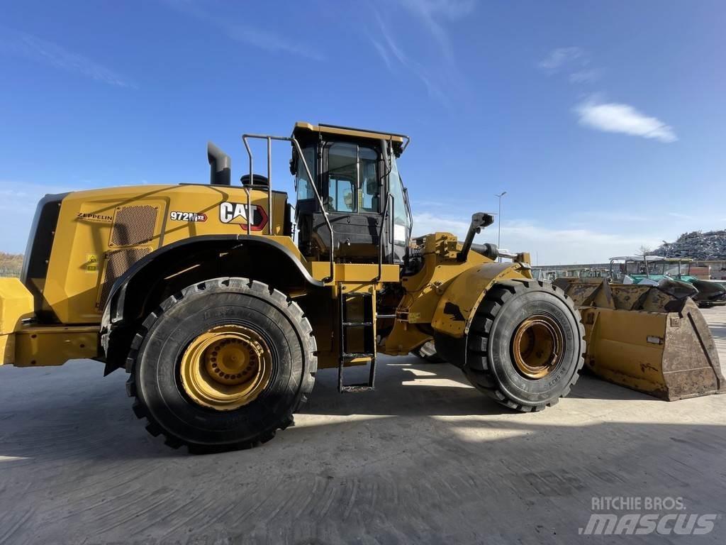 CAT 972M Chargeuse sur pneus