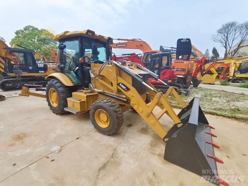 CAT 420F Tractopelle