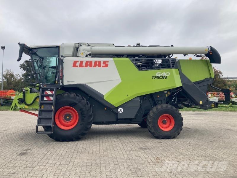 CLAAS TRION 640 Moissonneuse batteuse