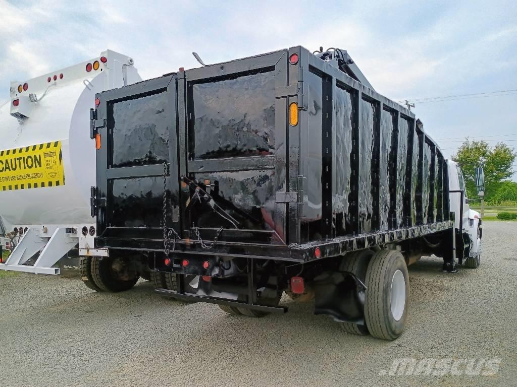 International 4300 Grappin