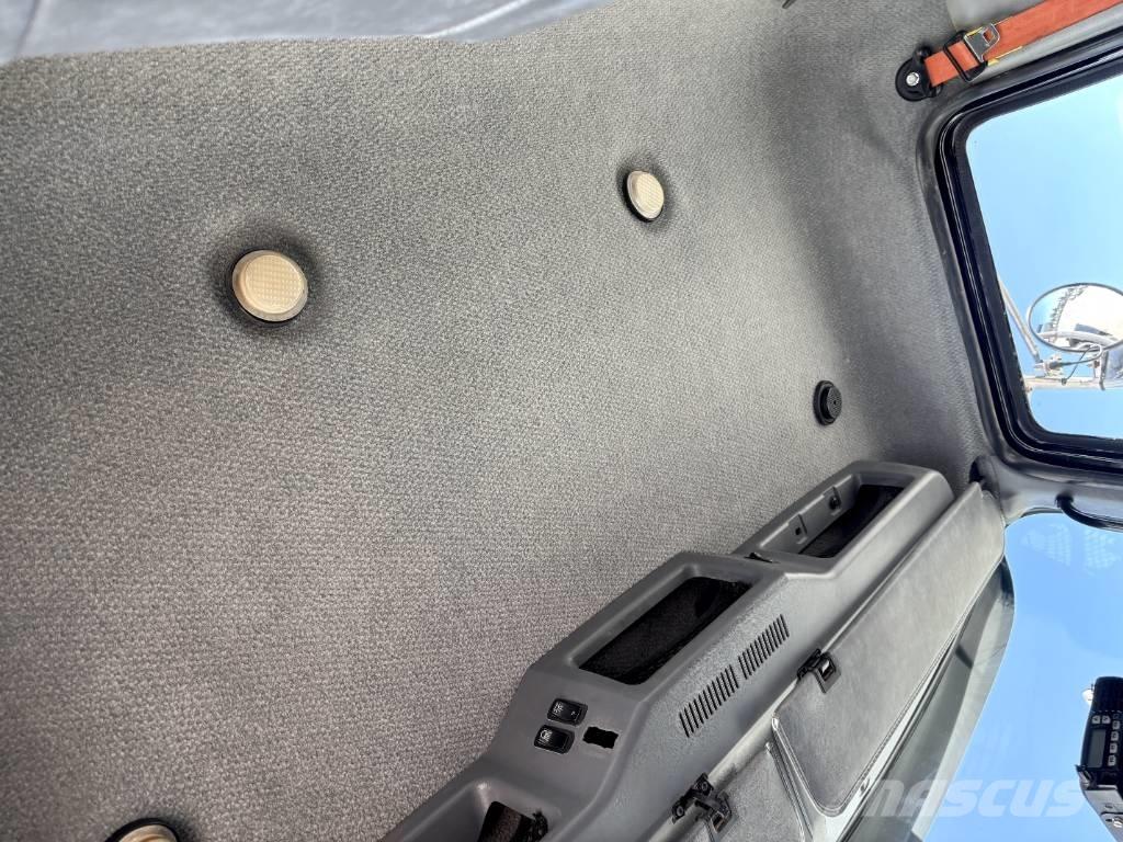 Mack CHU 613 Camion dépannage