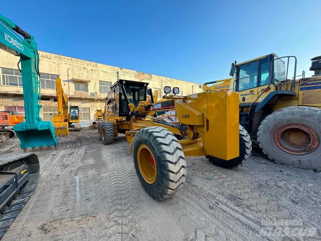 CAT 140 H Niveleuse