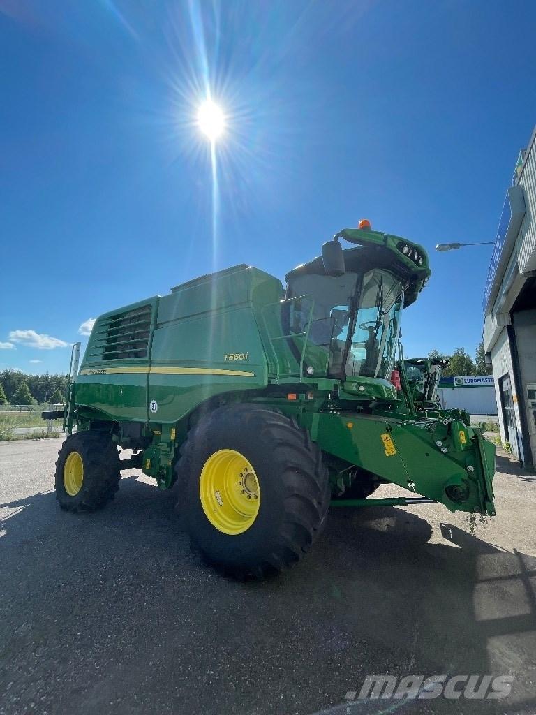 John Deere T 560 i Moissonneuse batteuse