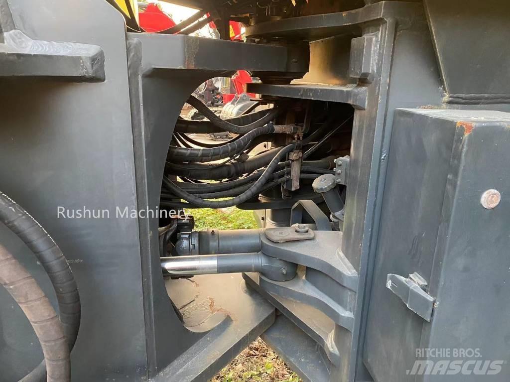 Komatsu WA 470 Chargeuse sur pneus