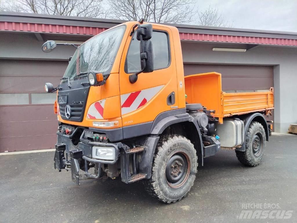 Mercedes-Benz U20 Utilitaire porte-outils