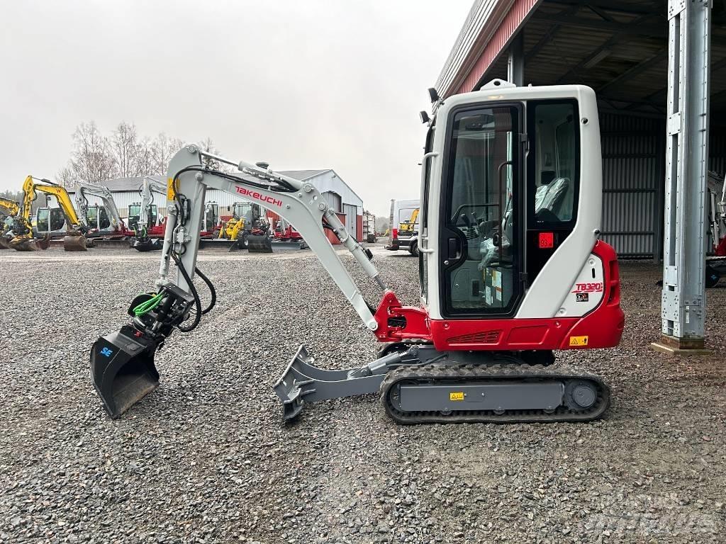 Takeuchi TB320 Mini pelle < 7t