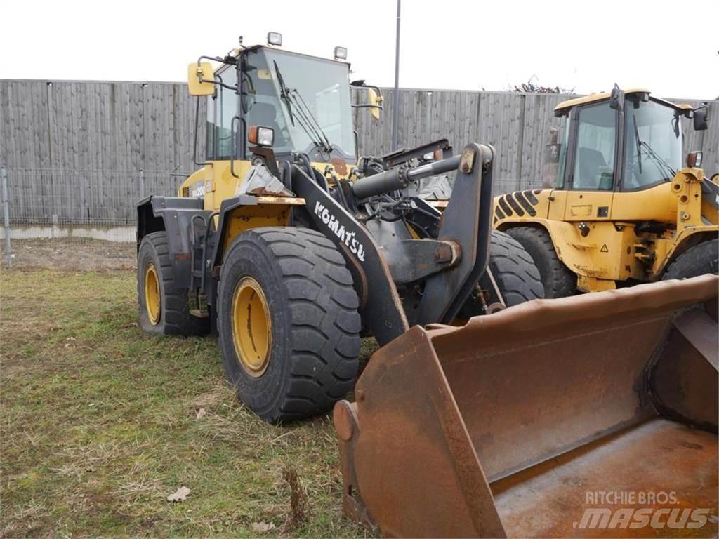 Komatsu WA 200 PZ Chargeuse sur pneus