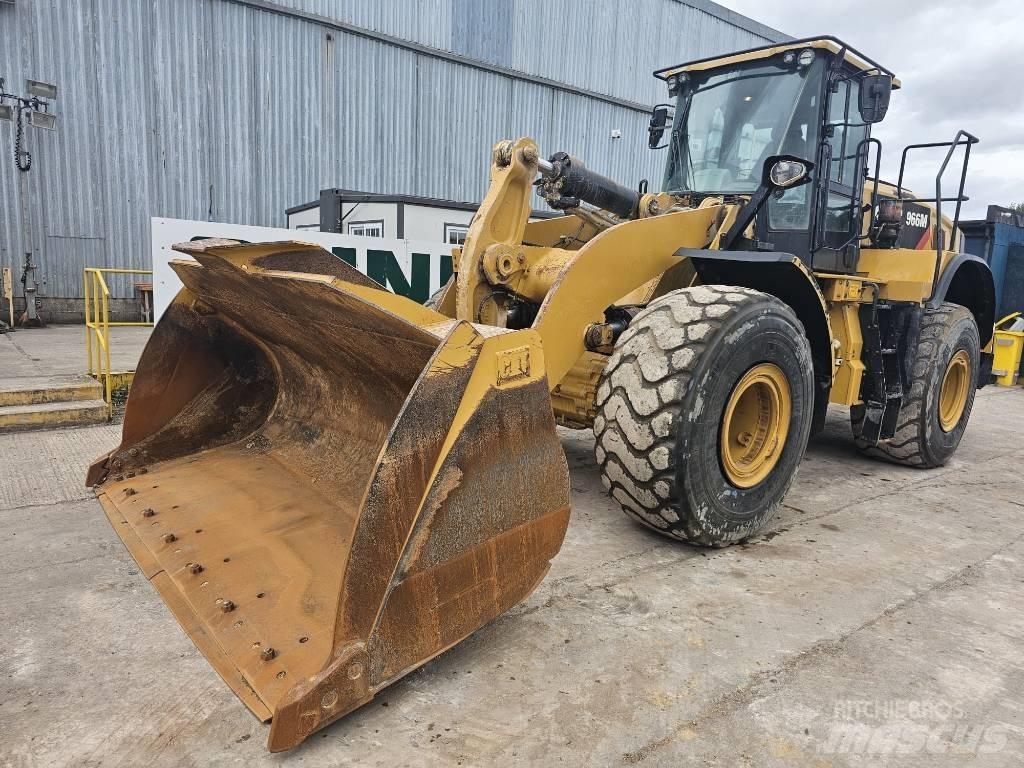 CAT 966 M Chargeuse sur pneus
