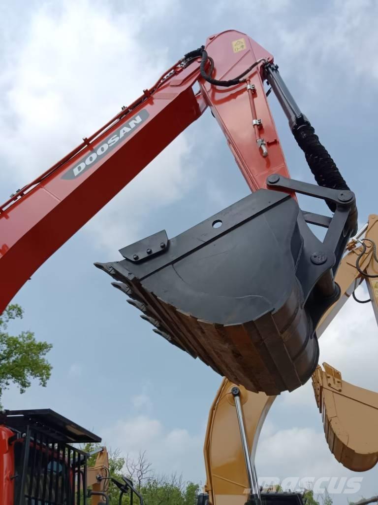 Doosan DX 225 LC-9T Pelle sur chenilles