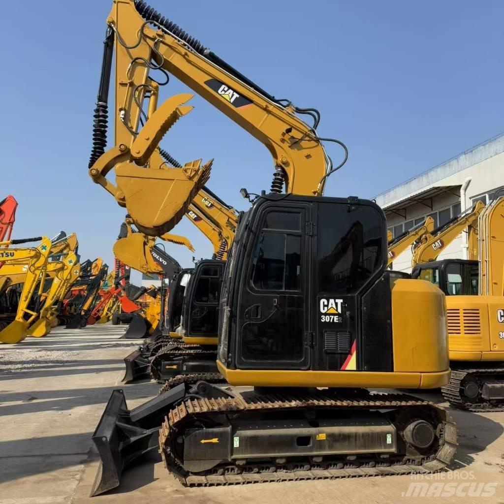 CAT 307 E2 Pelle sur chenilles