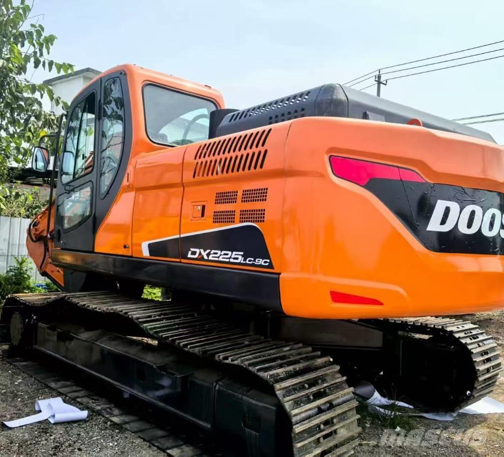 Doosan DX 225 LC Pelle sur chenilles