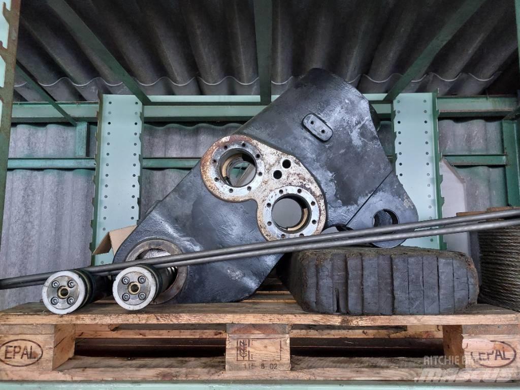 John Deere 1110 E Bras et Godet