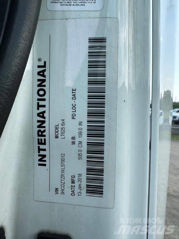 International LT Tracteur routier