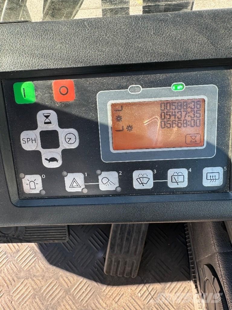 Toyota 8FBMT40 Chariots élévateurs électriques