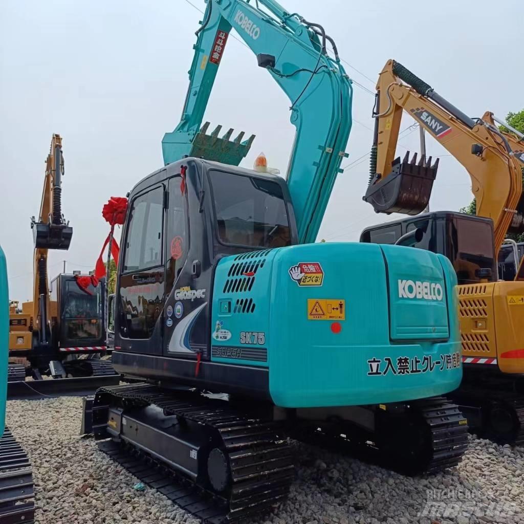 Kobelco SK 75 Pelle sur chenilles