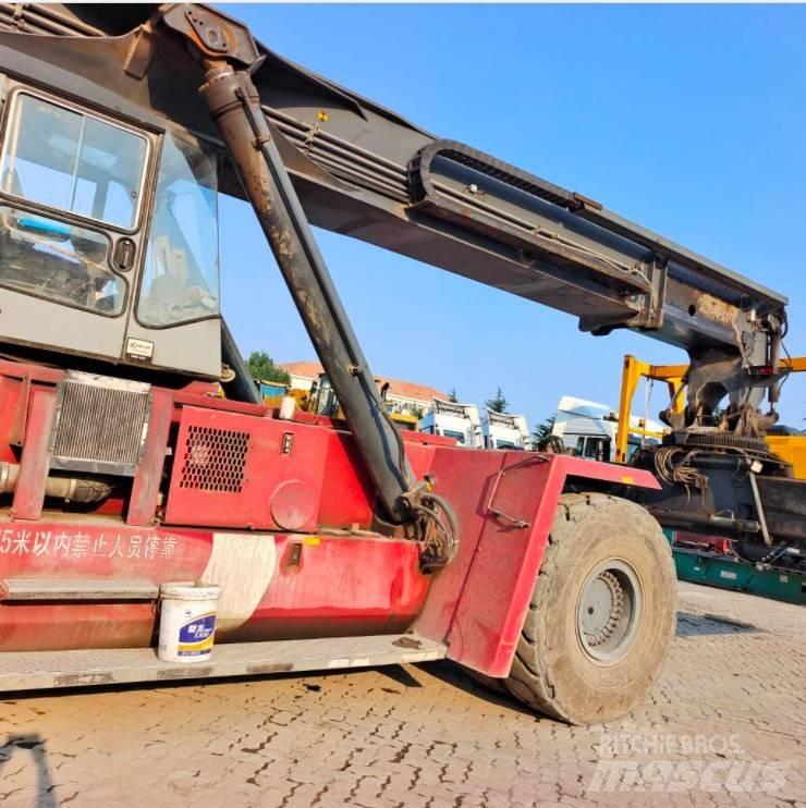 Kalmar DRD 450 Reachstackers
