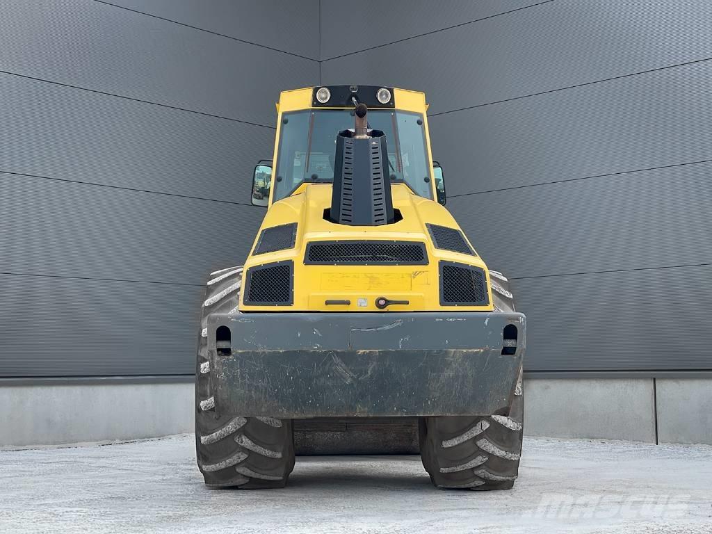 Bomag BW 216 DH-4i Rouleaux monocylindre