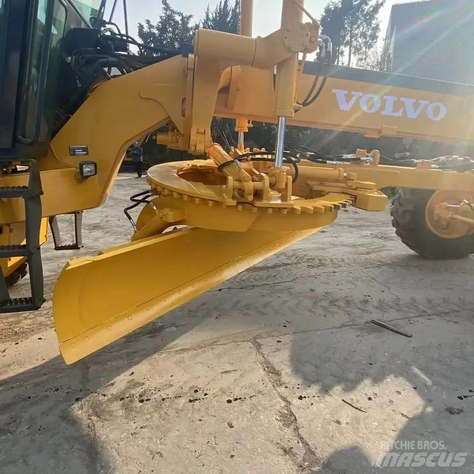 Volvo G740B Niveleuse