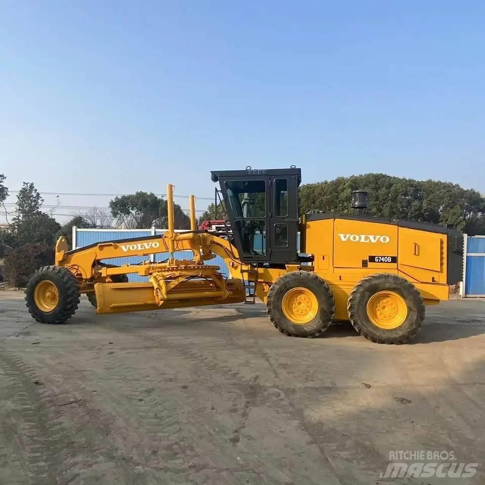 Volvo G740B Niveleuse