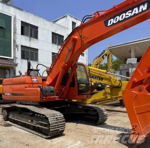 Doosan DX225LC Pelle sur chenilles